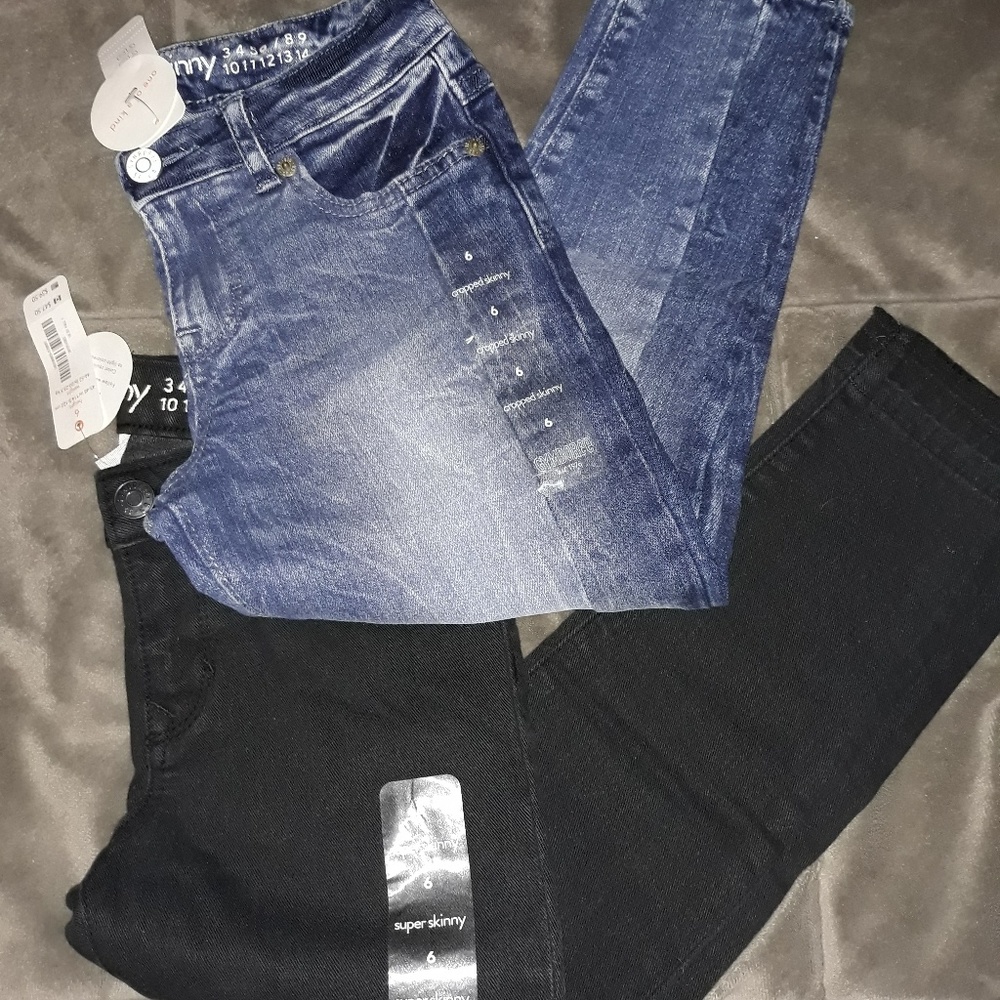 2 pairs of jeans